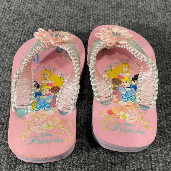 *NWT  Disney Princess Handmade Flip Flops Sz 5-6 - Picture 4 of 11